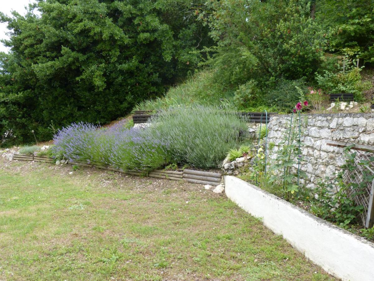 Villa d'Est en Ouest à Montcuq Extérieur photo