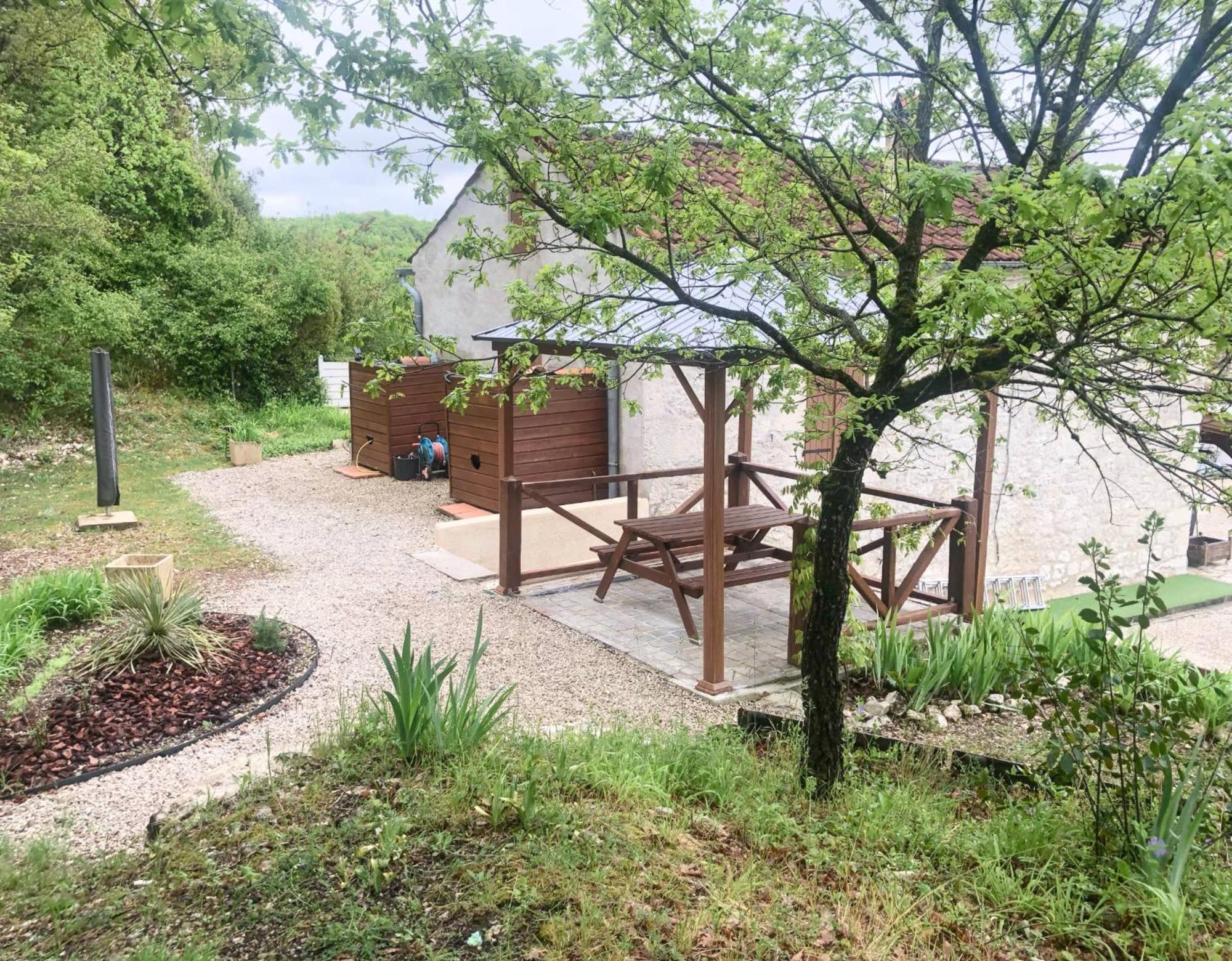 Villa d'Est en Ouest à Montcuq Extérieur photo