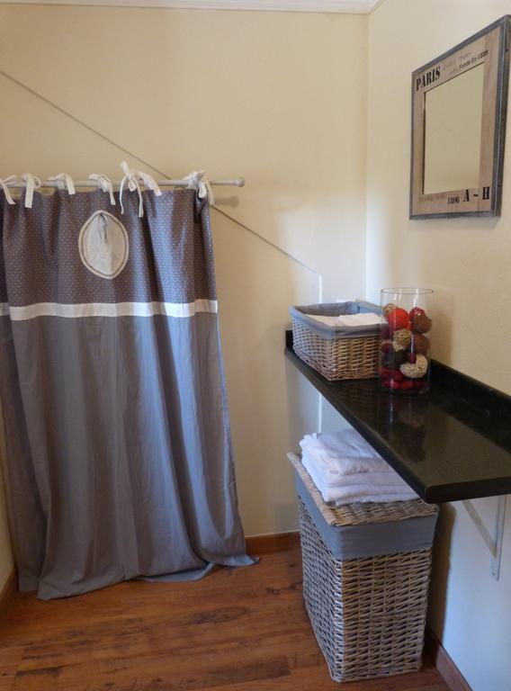 Villa d'Est en Ouest à Montcuq Chambre photo